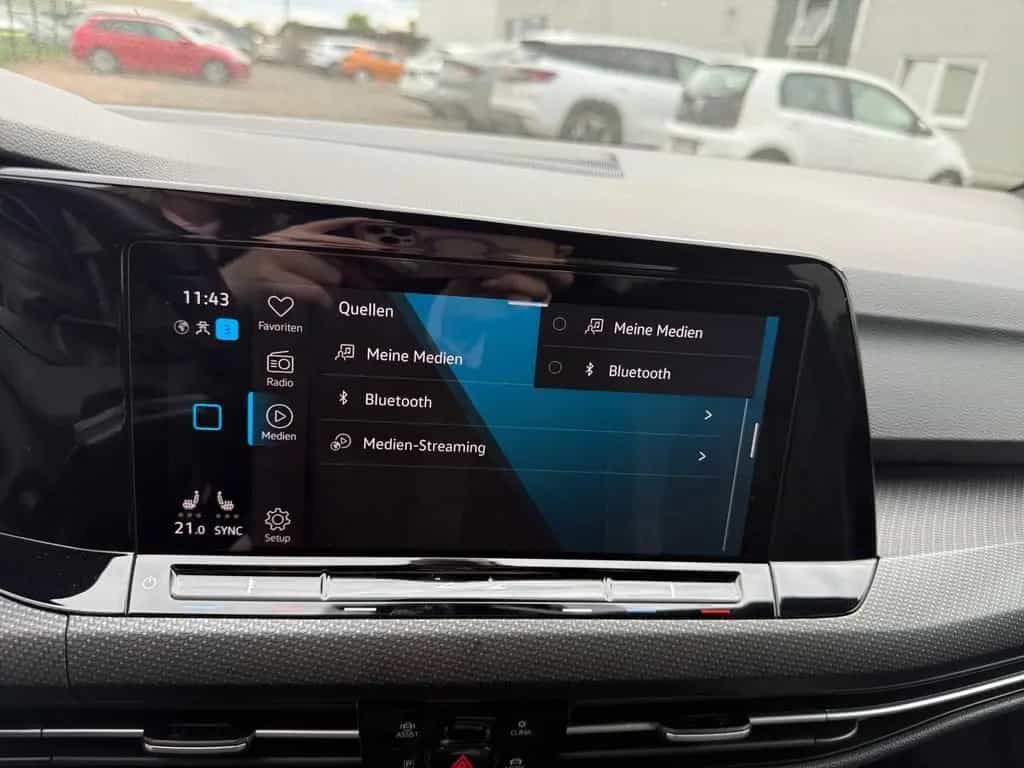 Volkswagen Golf VIII 1.5 eTSI DSG Navi,Rückfahrkam.,Sitzhei 01/2021-photo-21