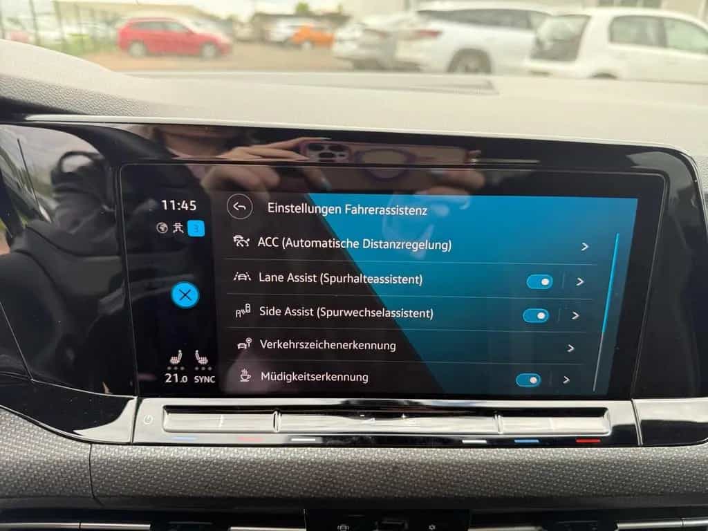 Volkswagen Golf VIII 1.5 eTSI DSG Navi,Rückfahrkam.,Sitzhei 01/2021-photo-22
