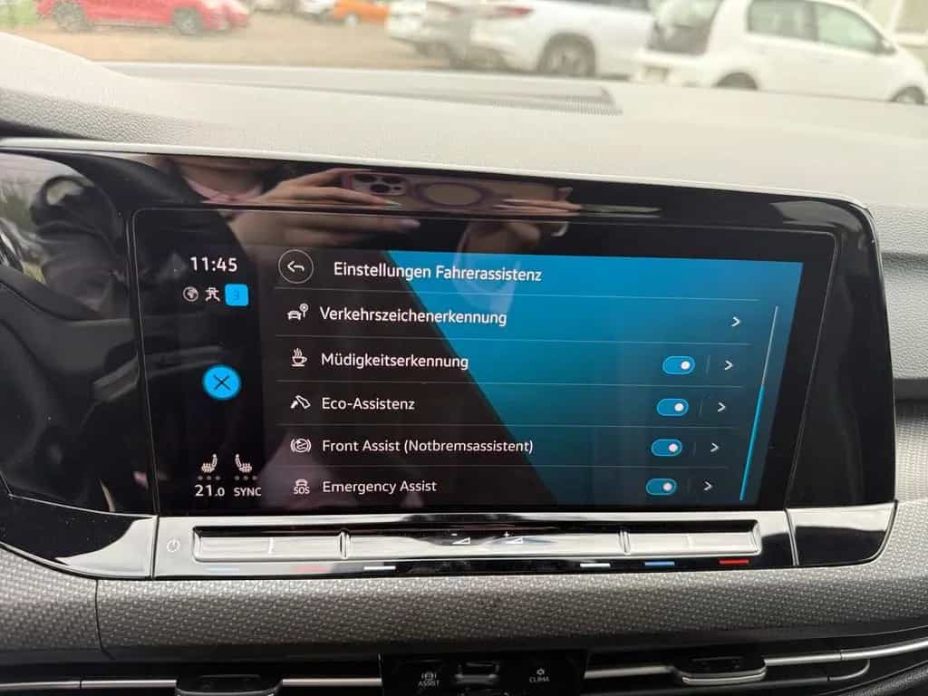 Volkswagen Golf VIII 1.5 eTSI DSG Navi,Rückfahrkam.,Sitzhei 01/2021-photo-23