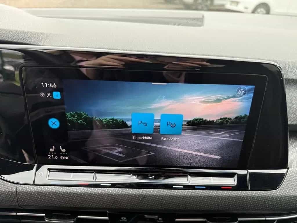 Volkswagen Golf VIII 1.5 eTSI DSG Navi,Rückfahrkam.,Sitzhei 01/2021-photo-24