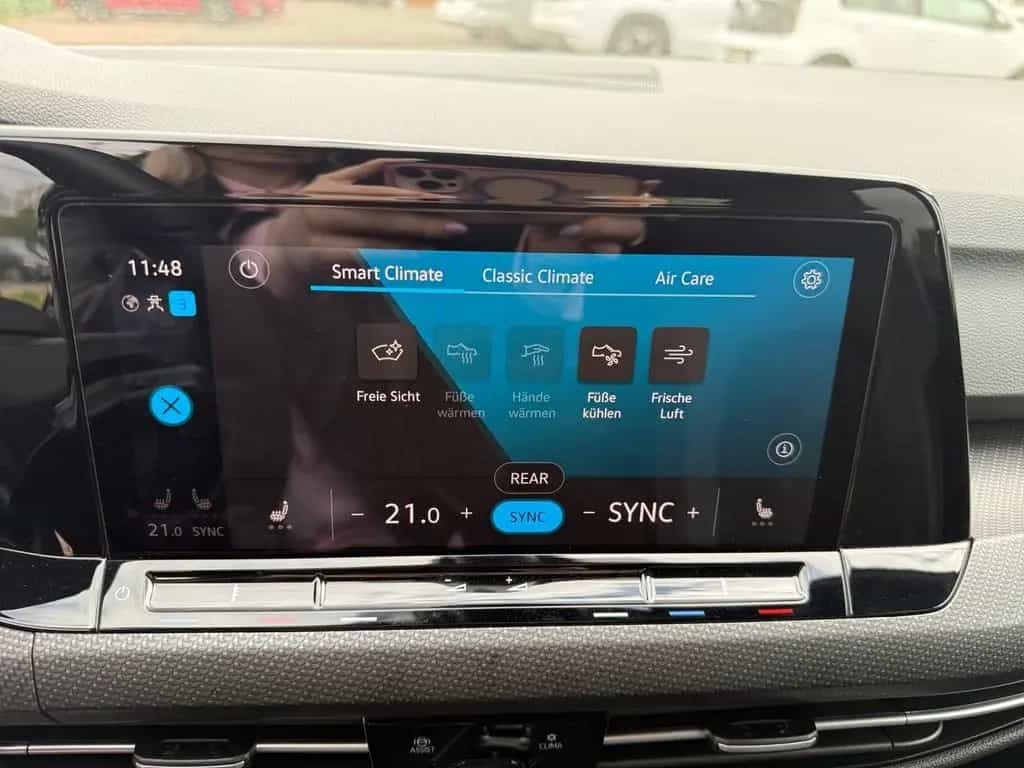 Volkswagen Golf VIII 1.5 eTSI DSG Navi,Rückfahrkam.,Sitzhei 01/2021-photo-25