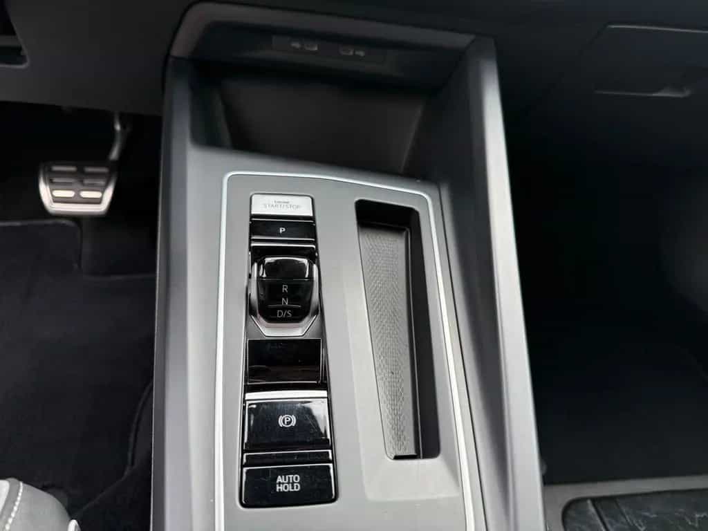 Volkswagen Golf VIII 1.5 eTSI DSG Navi,Rückfahrkam.,Sitzhei 01/2021-photo-8