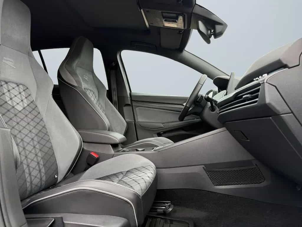 Volkswagen Golf VIII 1.5 eTSI DSG Navi,Rückfahrkam.,Sitzhei 01/2021-photo-9