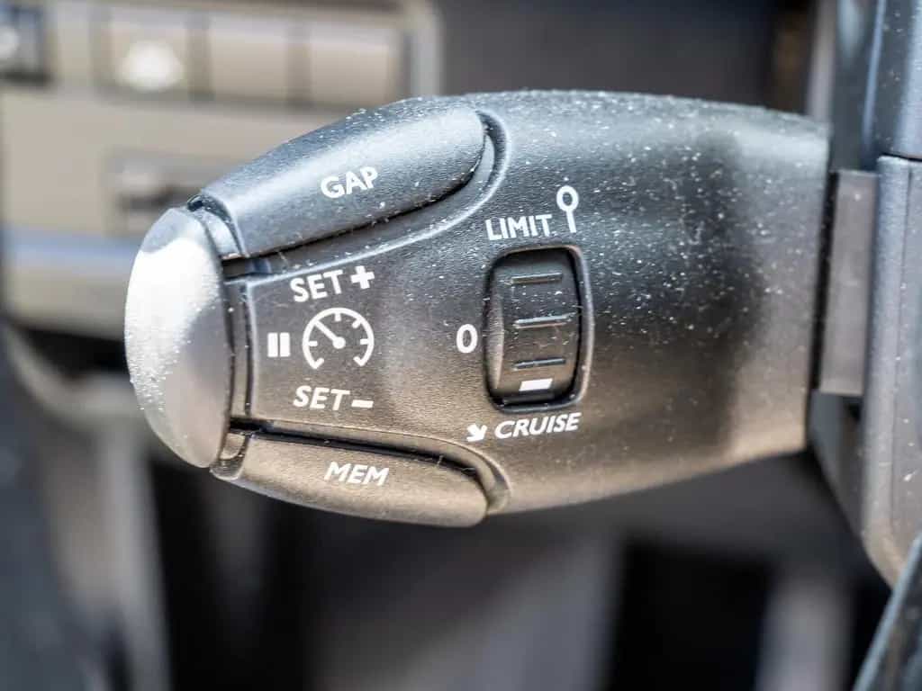 Citroën C5 Aircross 1.2 Plus NAVI W-LAN ACC FACEL. LED 01/2024-photo-16