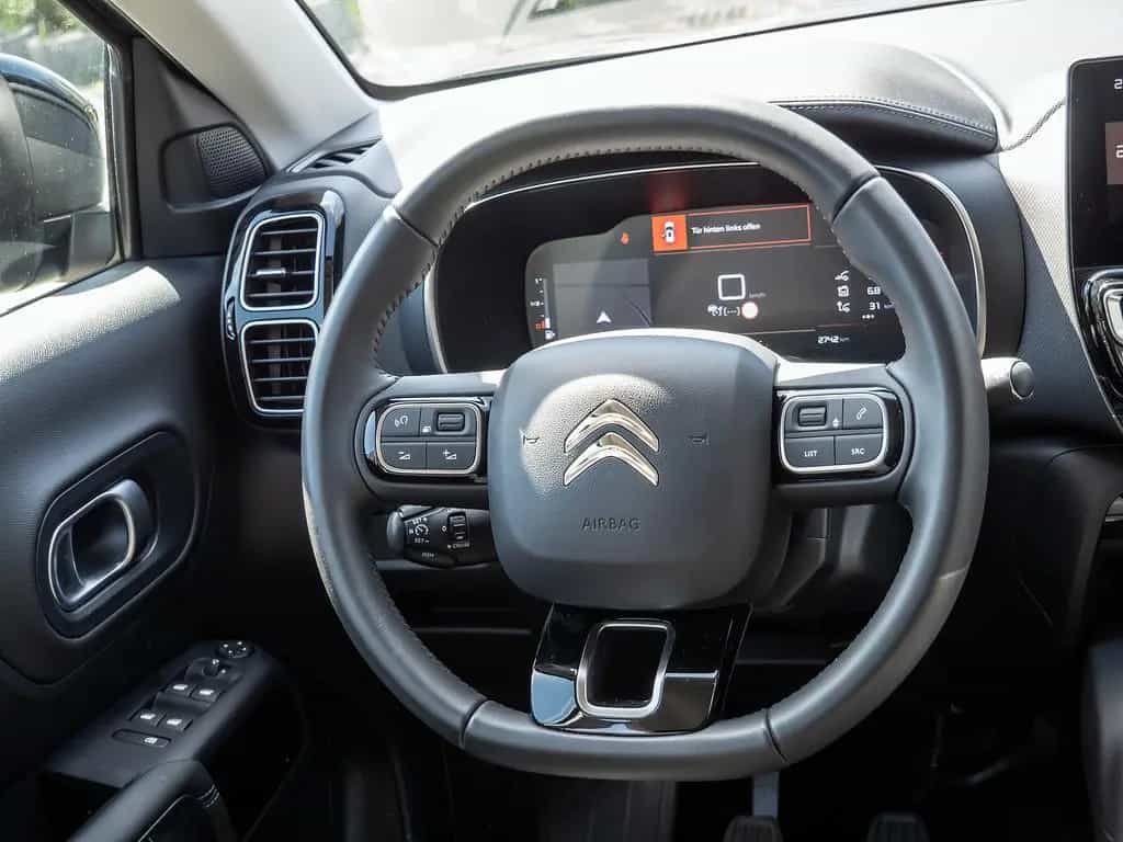 Citroën C5 Aircross 1.2 Plus NAVI W-LAN ACC FACEL. LED 01/2024-photo-8