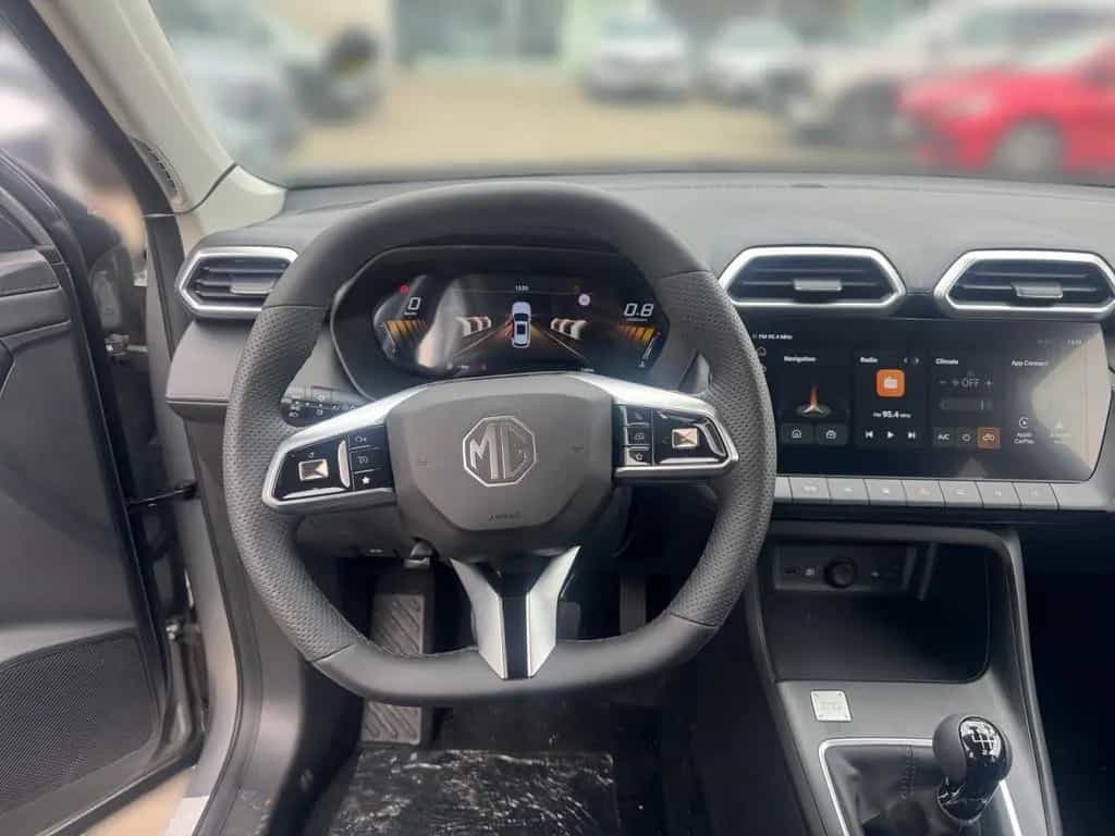 MG ZS 1.5 T 85 kW Comfort KEYLESS PDC SHZ LED 01/2026-photo-11