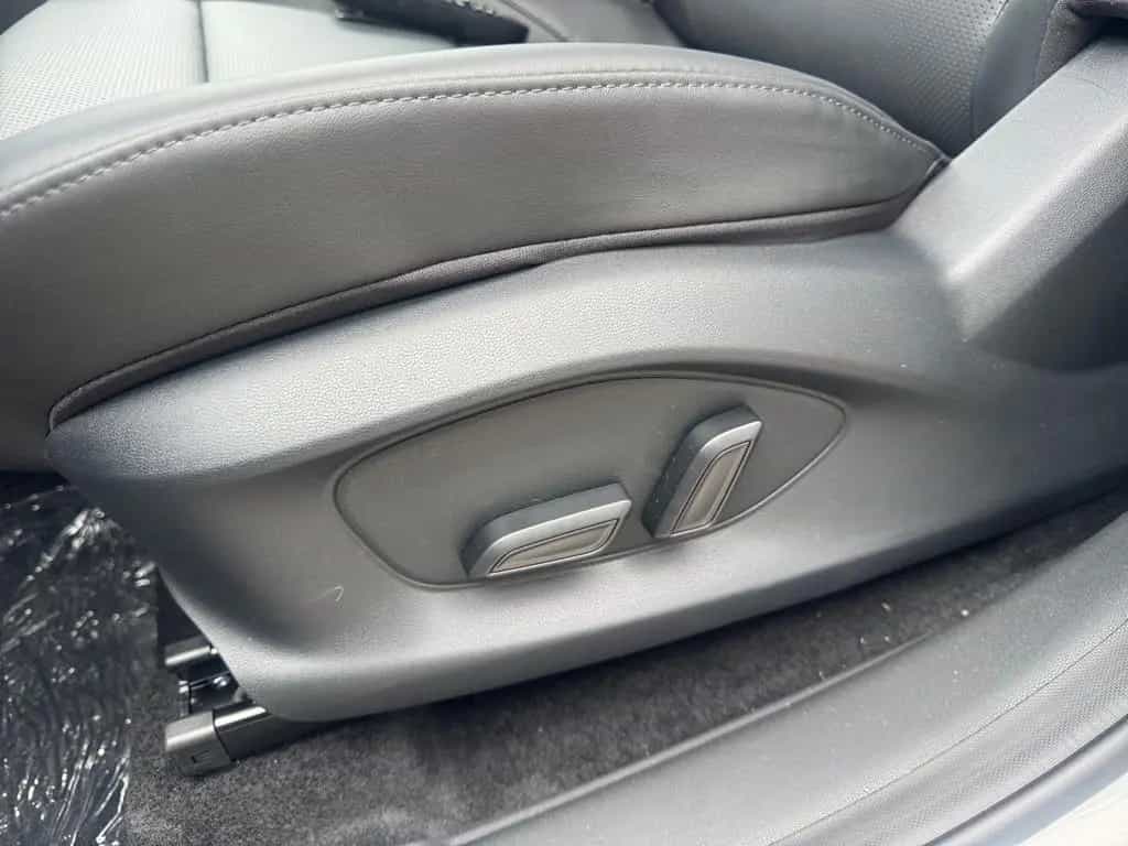 MG ZS 1.5 T 85 kW Comfort KEYLESS PDC SHZ LED 01/2026-photo-15