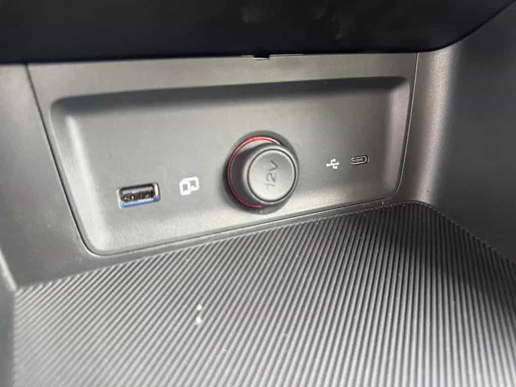 MG ZS 1.5 T 85 kW Comfort KEYLESS PDC SHZ LED 01/2026-photo-17