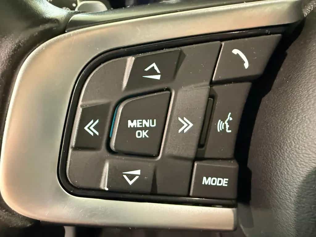 Jaguar F-Pace R-Sport AWD XENON LED SHZ PDC APP 08/2019-photo-16
