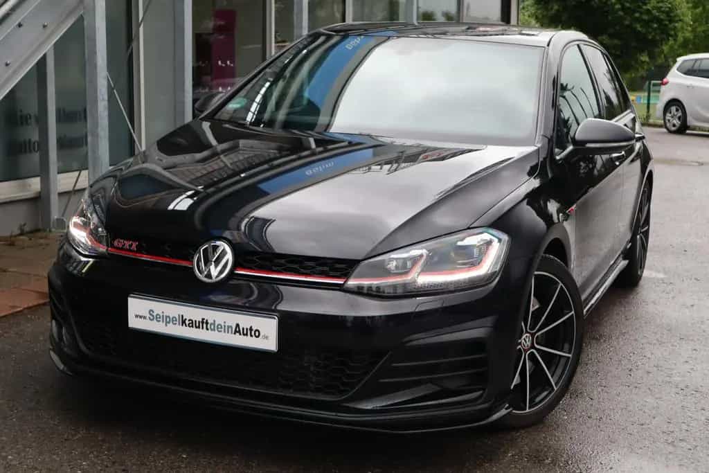 Volkswagen Golf VII GTI TCR*AKRAPOVIC*PANODACH*CARPLAY* 10/2019-photo-2