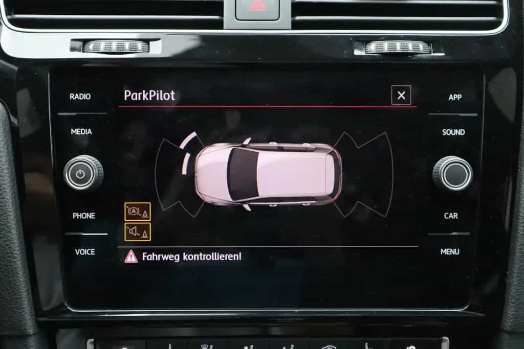 Volkswagen Golf VII GTI TCR*AKRAPOVIC*PANODACH*CARPLAY* 10/2019-photo-21