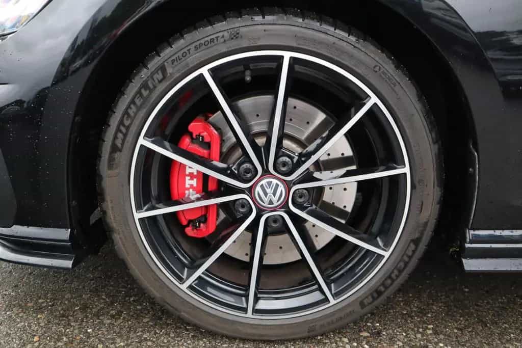 Volkswagen Golf VII GTI TCR*AKRAPOVIC*PANODACH*CARPLAY* 10/2019-photo-27