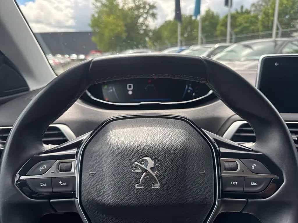 Peugeot 5008 Allure 1.2 PureTech 130 WR  7-Sitzer LED 02/2019-photo-11