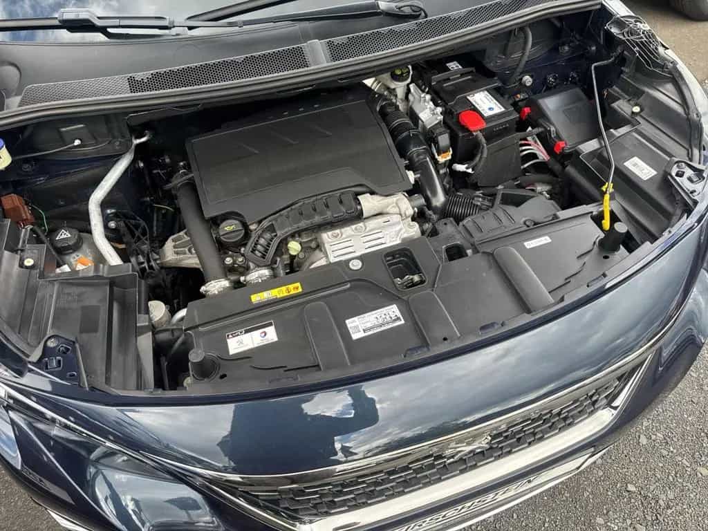 Peugeot 5008 Allure 1.2 PureTech 130 WR  7-Sitzer LED 02/2019-photo-31