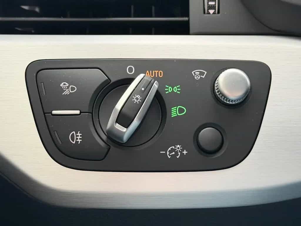 Audi A4 Av 50 TDI quatt. Sline ACC Side Navi RFK ViCo 12/2022-photo-18