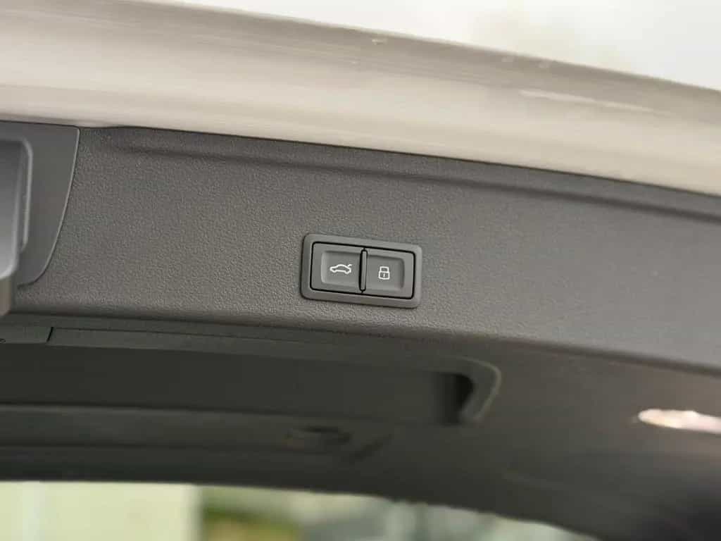 Audi A4 Av 50 TDI quatt. Sline ACC Side Navi RFK ViCo 12/2022-photo-40