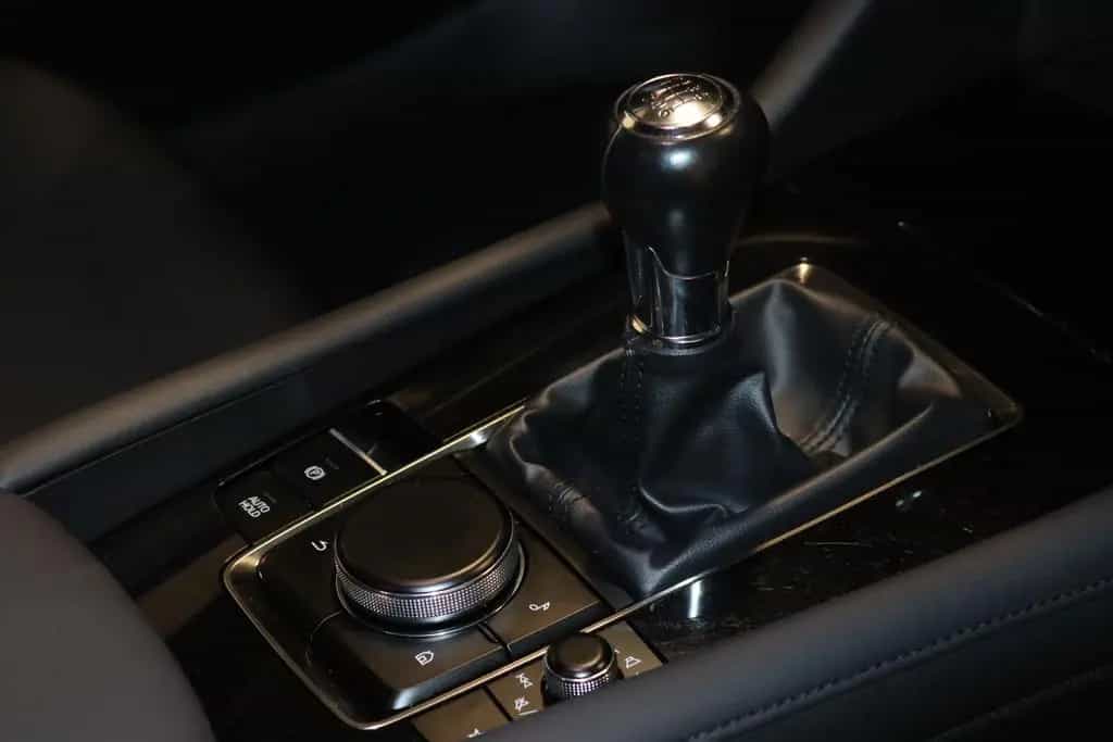 Mazda 3 2.0 SKYACTIVE-G M-Hybrid-NAV-LED-HUD-KAMERA- 10/2020-photo-17