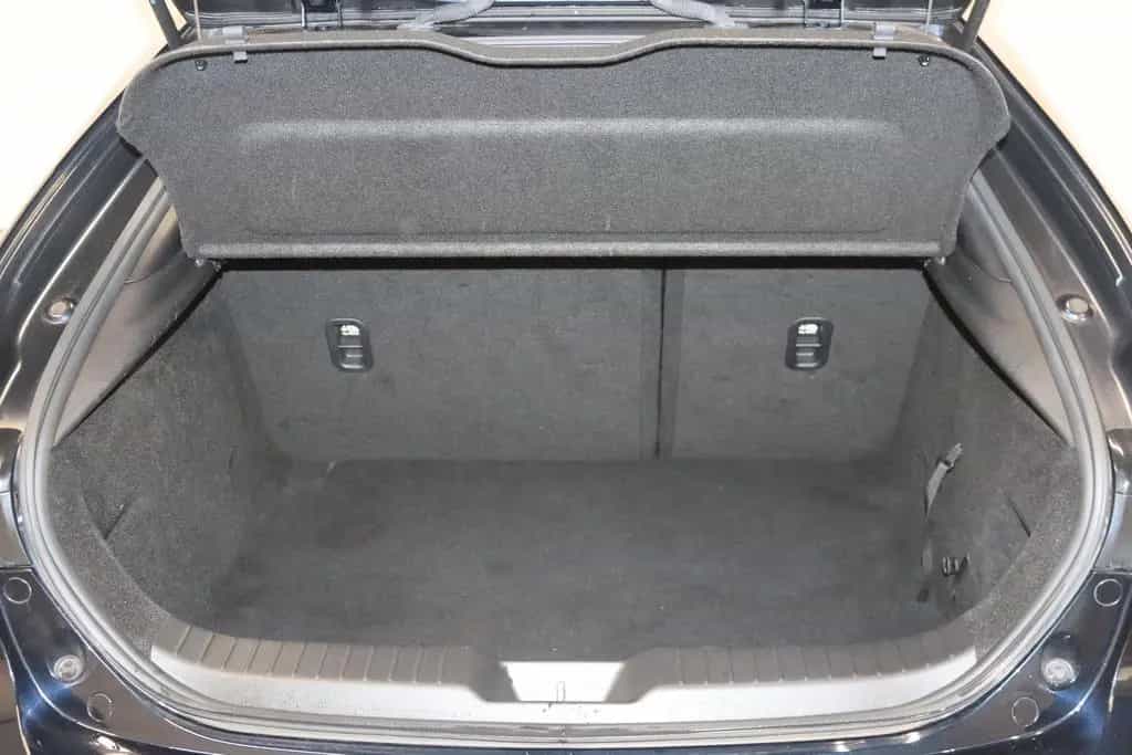 Mazda 3 2.0 SKYACTIVE-G M-Hybrid-NAV-LED-HUD-KAMERA- 10/2020-photo-5