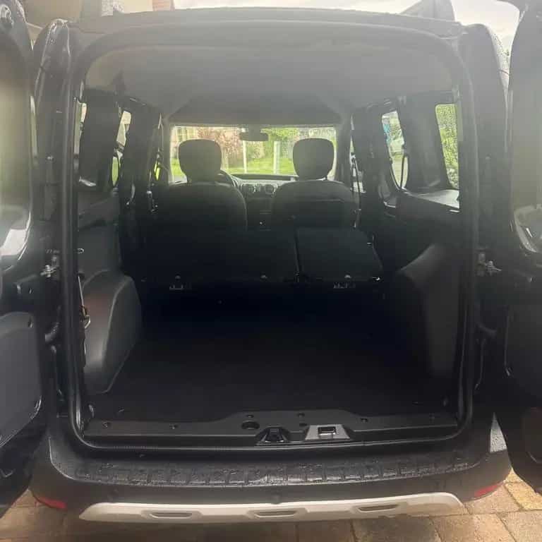 Dacia Dokker Stepway 102PS - 1,3L Turbo - Nur 64426km 12/2019-photo-25