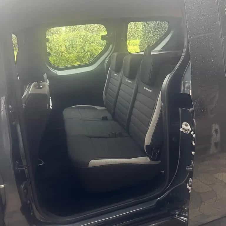 Dacia Dokker Stepway 102PS - 1,3L Turbo - Nur 64426km 12/2019-photo-28