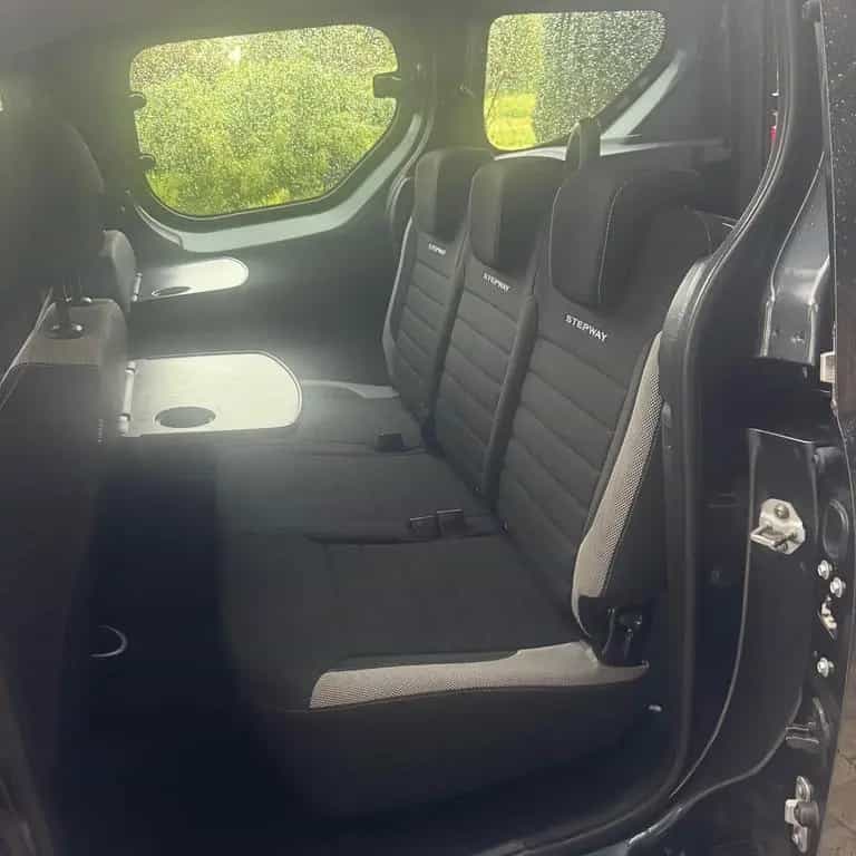 Dacia Dokker Stepway 102PS - 1,3L Turbo - Nur 64426km 12/2019-photo-29