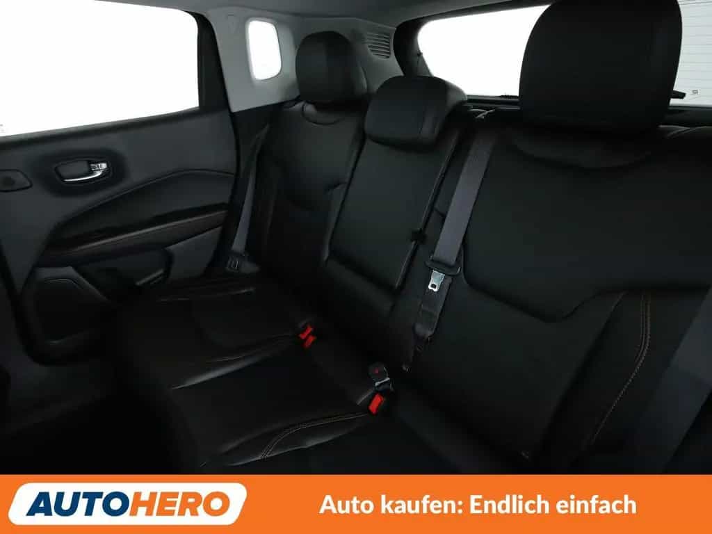 Jeep Compass 2.0 M-Jet Limited 4WD Aut*NAVI*XENON*ACC 12/2017-photo-13