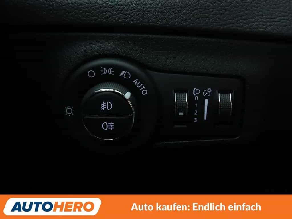 Jeep Compass 2.0 M-Jet Limited 4WD Aut*NAVI*XENON*ACC 12/2017-photo-24