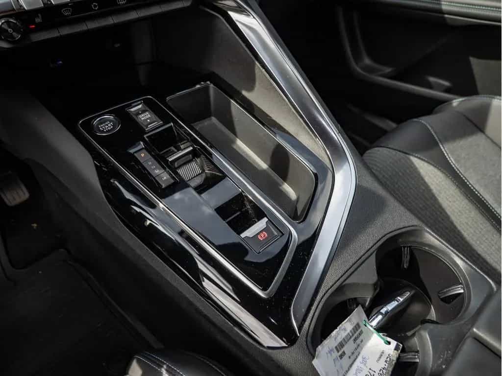 Peugeot 3008 1.2 Allure Pack EAT8 KAMERA NAVI ACC LED 12/2023-photo-14
