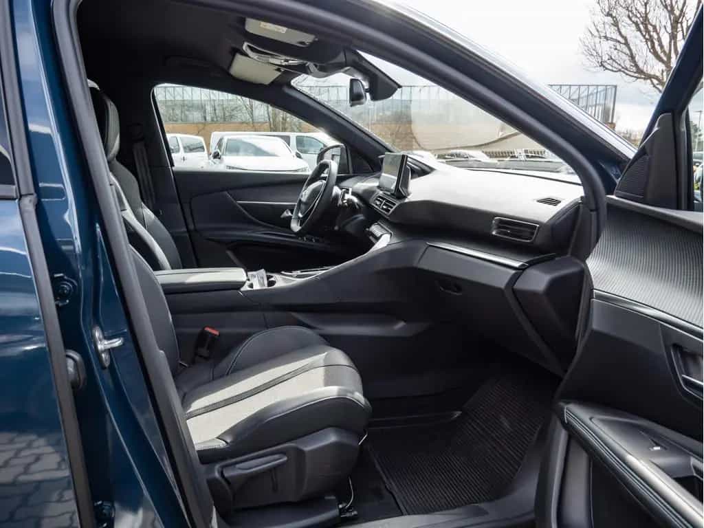 Peugeot 3008 1.2 Allure Pack EAT8 KAMERA NAVI ACC LED 12/2023-photo-6