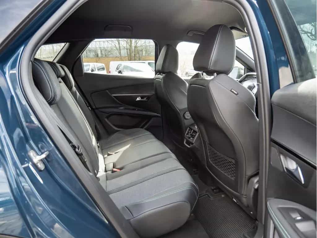 Peugeot 3008 1.2 Allure Pack EAT8 KAMERA NAVI ACC LED 12/2023-photo-7