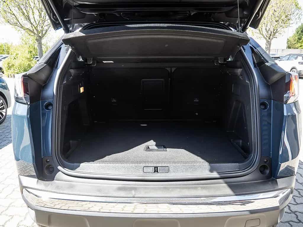 Peugeot 3008 1.2 Allure Pack SHZ KAMERA NAVI ACC LED 11/2023-photo-6
