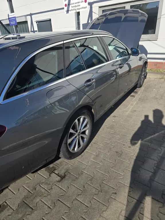 Mercedes-Benz E 200 T Autom. - 09/2021-photo-13