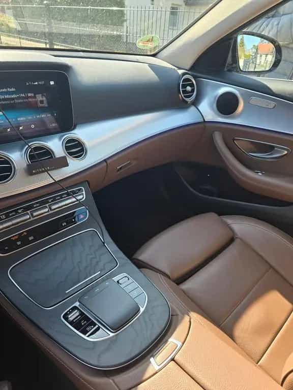 Mercedes-Benz E 200 T Autom. - 09/2021-photo-8