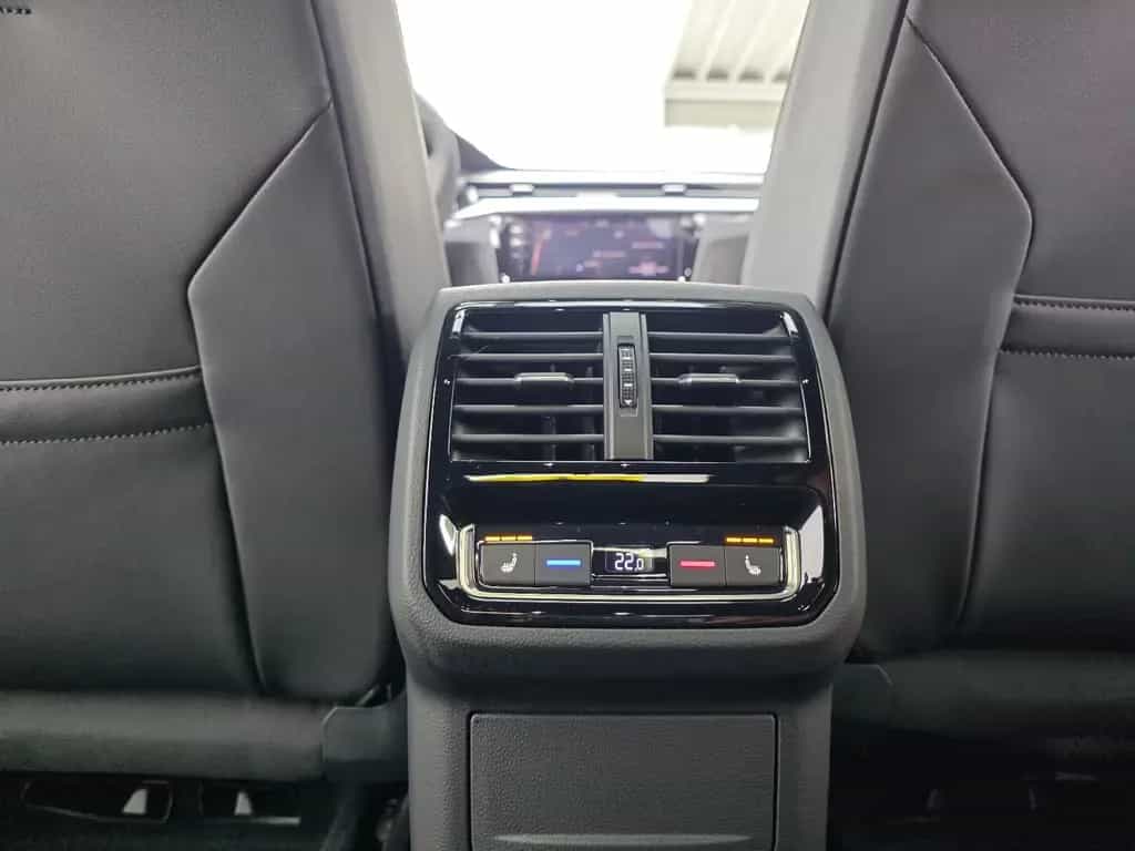 Volkswagen Arteon R-Line 4Motion Pano Stand-Hzg H&K Leder 11/2020-photo-17