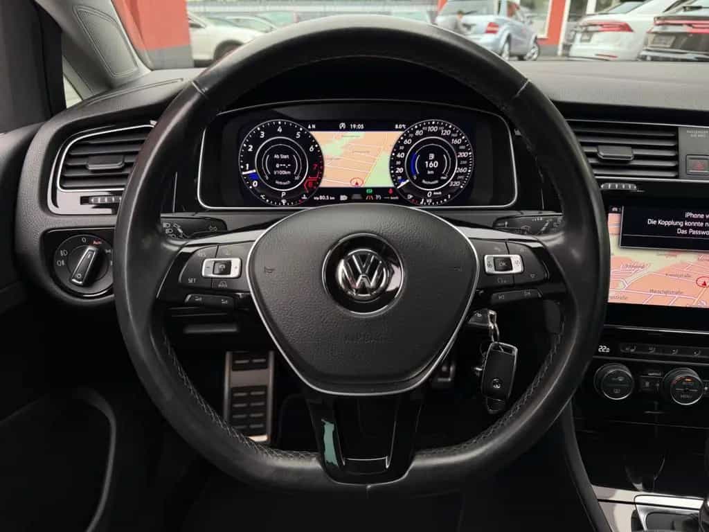 Volkswagen Golf VII Lim. Highline 05/2017-photo-11
