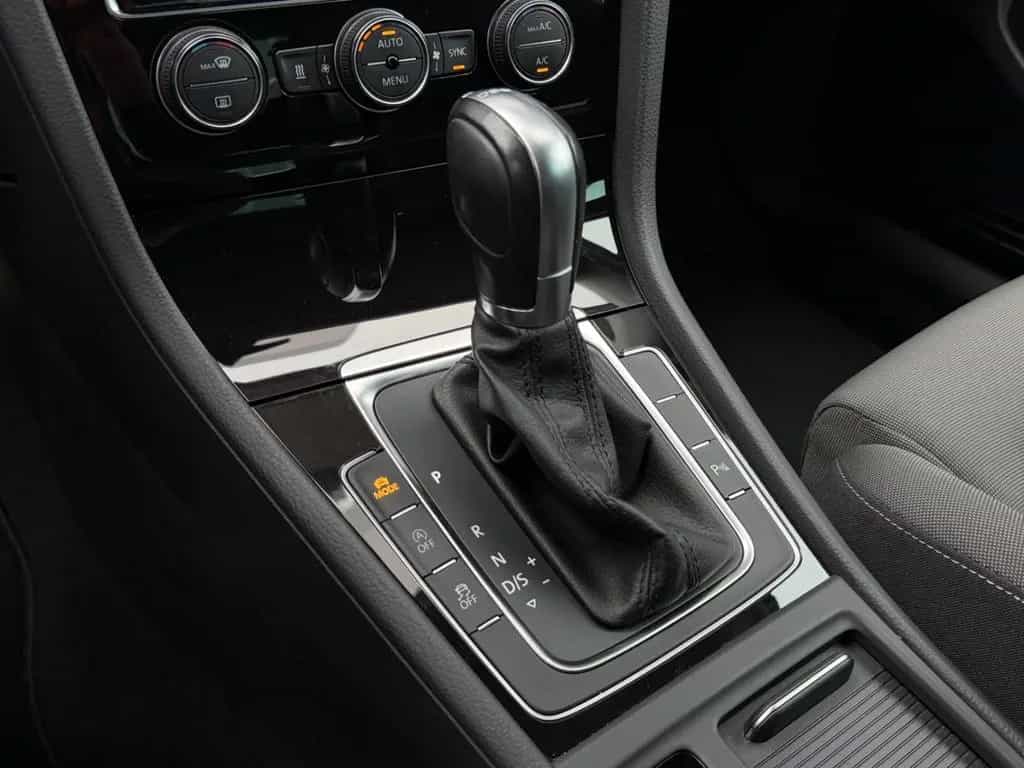 Volkswagen Golf VII Lim. Highline 05/2017-photo-14