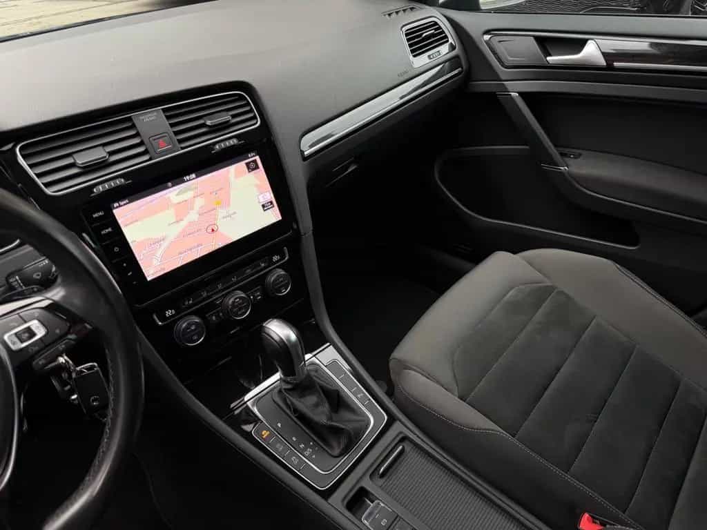 Volkswagen Golf VII Lim. Highline 05/2017-photo-17