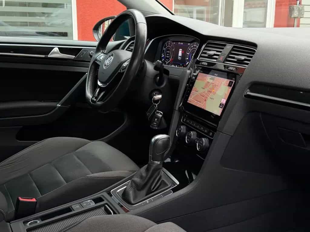 Volkswagen Golf VII Lim. Highline 05/2017-photo-37