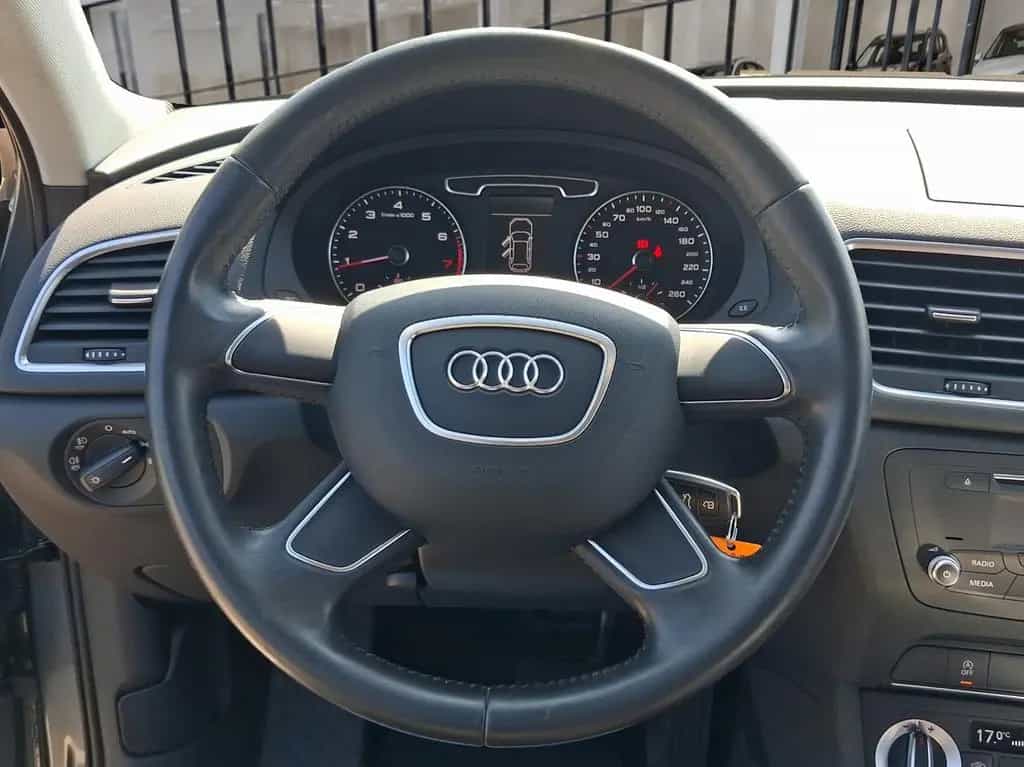 Audi Q3 2,0l TFSI quattro 03/2013-photo-10