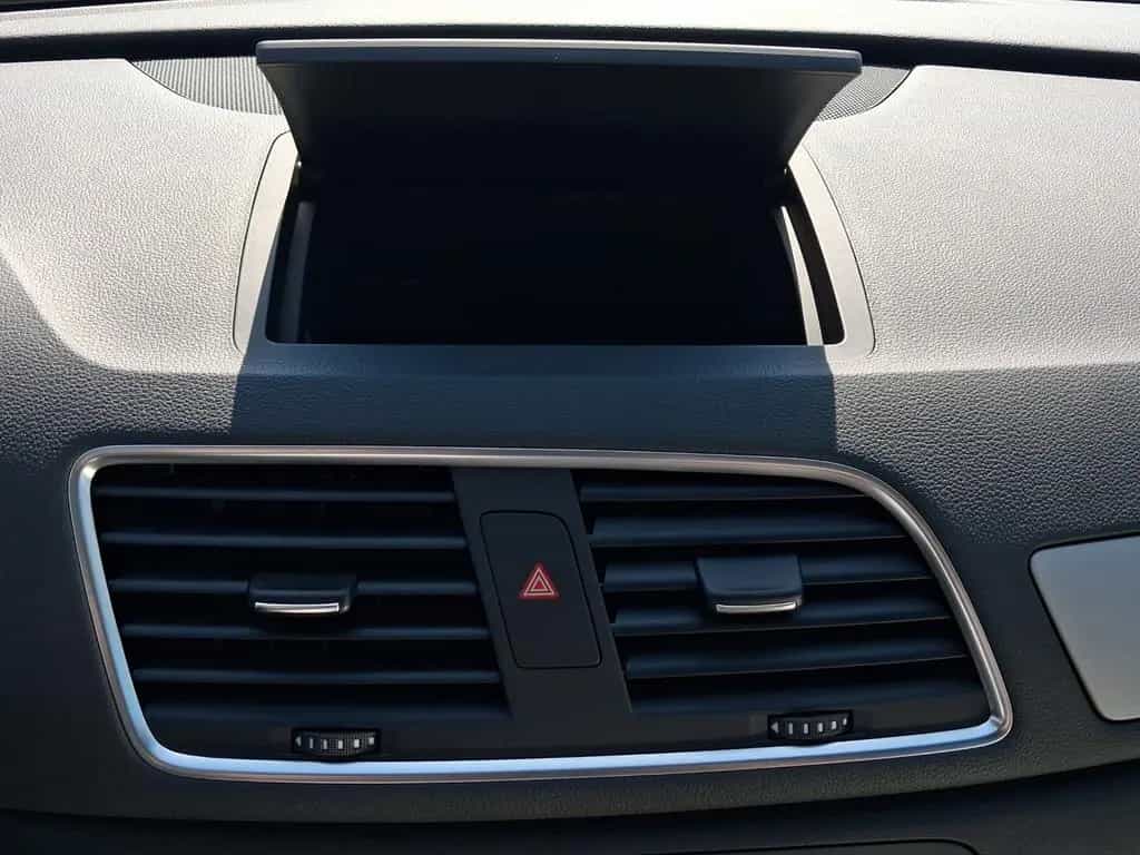 Audi Q3 2,0l TFSI quattro 03/2013-photo-17