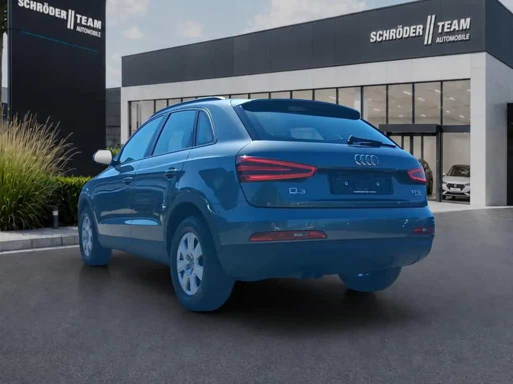 Audi Q3 2,0l TFSI quattro 03/2013-photo-3