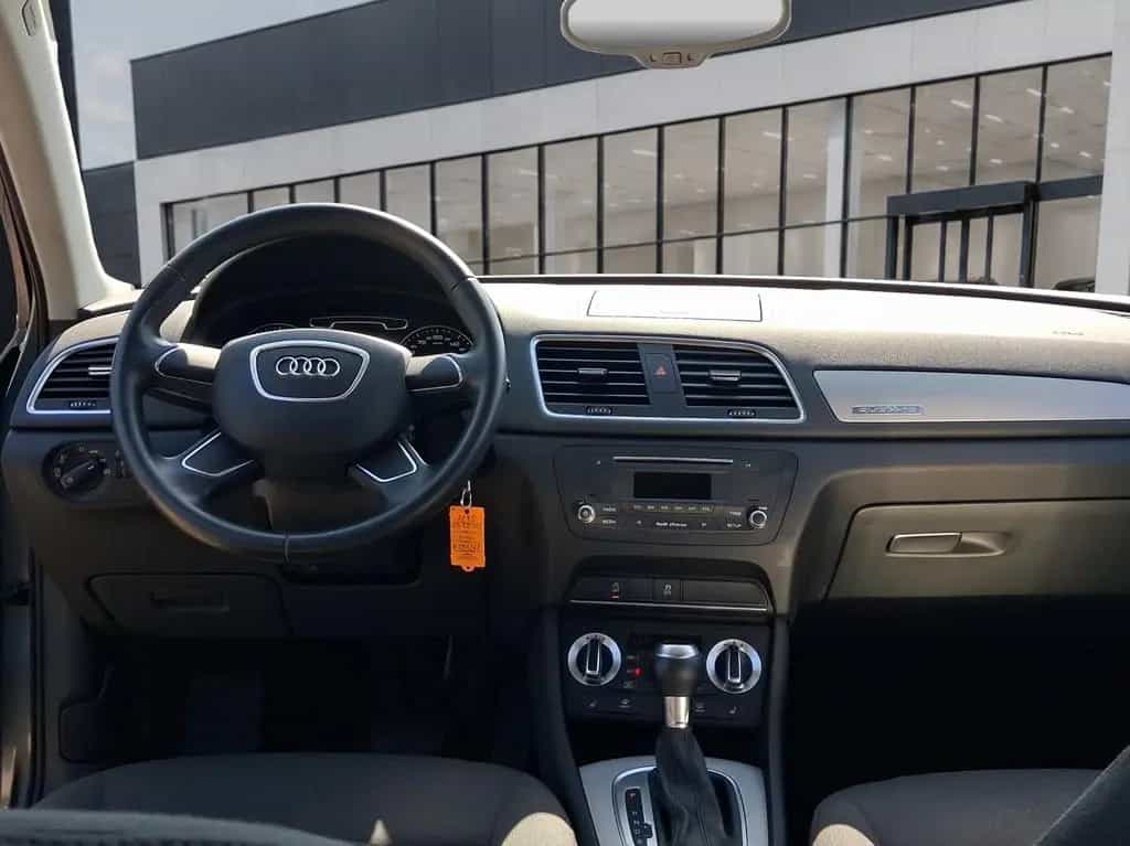 Audi Q3 2,0l TFSI quattro 03/2013-photo-9