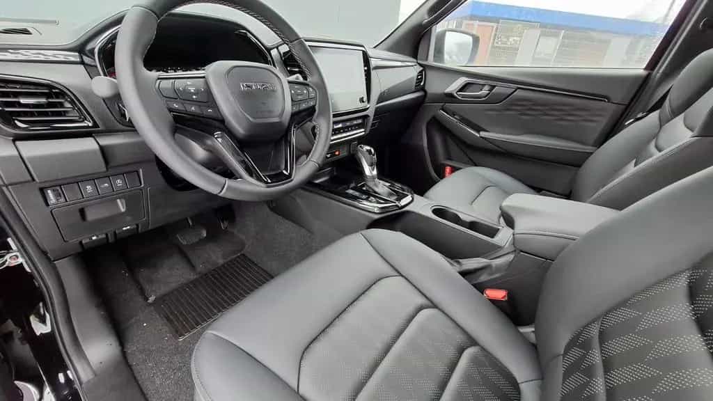 Isuzu D-Max CrewCab LSE 4x4 EXKLUSIVE LEDER 06/2025-photo-13