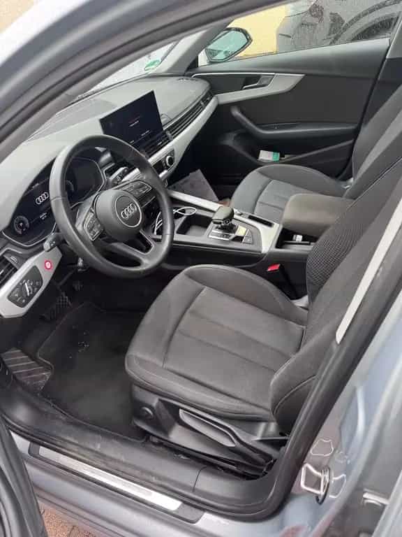 Audi A4 Avant S tronic 05/2021-photo-2