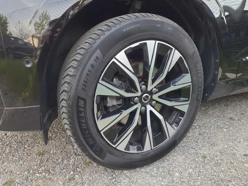 Volvo XC 60 Plus Dark AWD Bluetooth LED Klima 02/2025-photo-12
