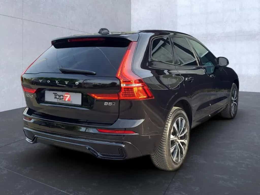 Volvo XC 60 Plus Dark AWD Bluetooth LED Klima 02/2025-photo-2