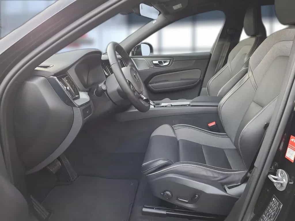 Volvo XC 60 Plus Dark AWD Bluetooth LED Klima 02/2025-photo-5