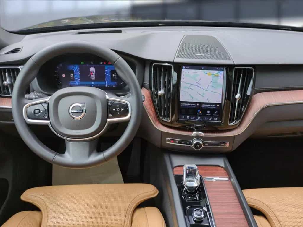 Volvo XC 60 Ultimate Dark AWD 03/2023-photo-18