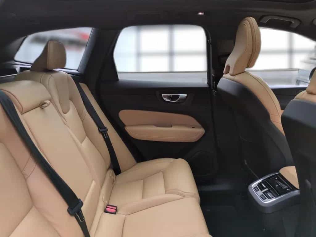 Volvo XC 60 Ultimate Dark AWD 03/2023-photo-19