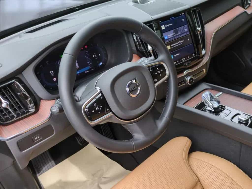 Volvo XC 60 Ultimate Dark AWD 01/2024-photo-12